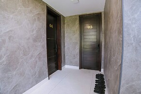 Gold Riverside Apartment & Villa