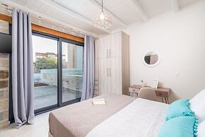 Elmara Luxury Villa 3 - Next to the Beach