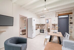 Elmara Luxury Villa 3 - Next to the Beach