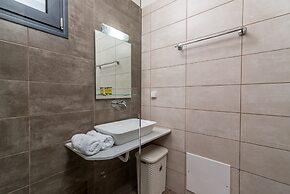 Elmara Luxury Villa 3 - Next to the Beach