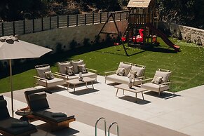 Georgia Villa - With Private Pool