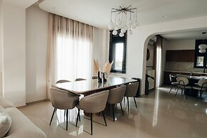 Georgia Villa - With Private Pool