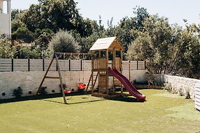 Georgia Villa - With Private Pool