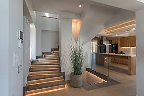 Skyfall Villas - With 12 Bedrooms