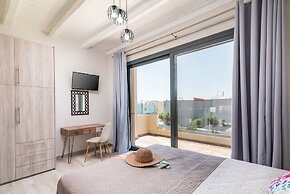 Elmara Luxury Villa 1 - Next to the Beach