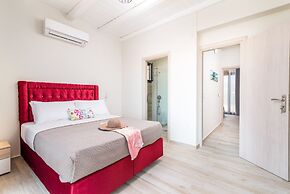 Elmara Luxury Villa 1 - Next to the Beach