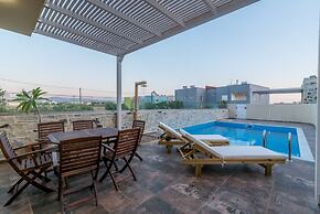 Elmara Luxury Villa 1 - Next to the Beach