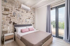 Elmara Luxury Villa 1 - Next to the Beach