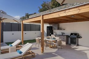 Elysian Villa 2 - With Private Pool