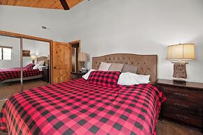 Lakeside Cottage - Charming  Retreat