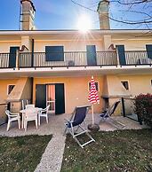 Charming Apartment Near the Beach With Pool