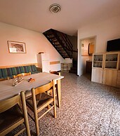 Charming Apartment Near the Beach With Pool