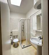 Charming Apartment Near the Beach With Pool