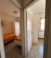 Charming Apartment Near the Beach With Pool