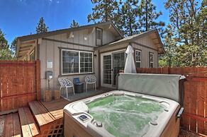 Bear Cub Cottage with HotTub & Firepit
