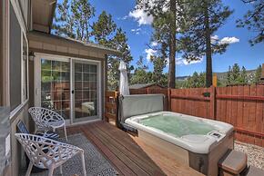 Bear Cub Cottage with HotTub & Firepit