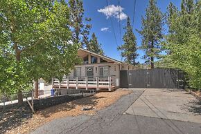 Bear Cub Cottage with HotTub & Firepit