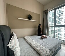 Regalia Residence The Sky Pool Suite