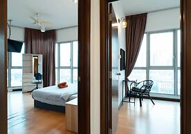 Regalia Residence The Sky Pool Suite