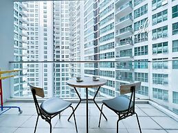 Regalia Residence The Sky Pool Suite