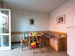 Charming Townhouse With Garden and Pool