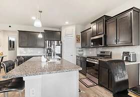 Modern Luxury 4BD Home Near Dallas TX