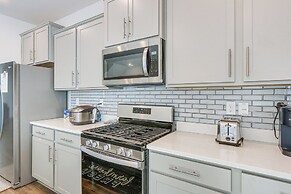 2 Mi to Dtwn Frederick: Updated Townhome