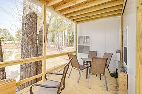 8 Mi to Cathedral Caverns: Tiny Home Hideaway