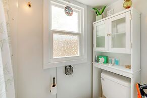 8 Mi to Cathedral Caverns: Tiny Home Hideaway