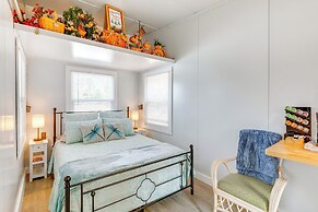 8 Mi to Cathedral Caverns: Tiny Home Hideaway