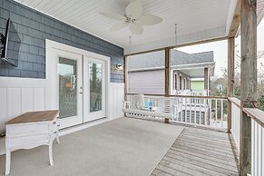 2 Mi to Long Beach: Home w/ Patio & Putting Green!