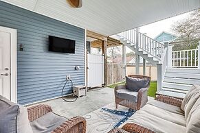 2 Mi to Long Beach: Home w/ Patio & Putting Green!