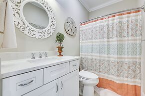 2 Mi to Long Beach: Home w/ Patio & Putting Green!