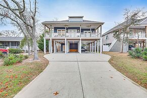 2 Mi to Long Beach: Home w/ Patio & Putting Green!