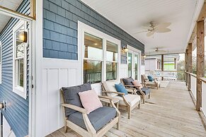 2 Mi to Long Beach: Home w/ Patio & Putting Green!