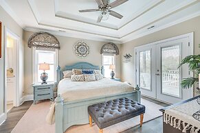 2 Mi to Long Beach: Home w/ Patio & Putting Green!