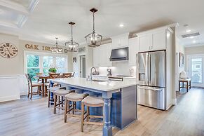 2 Mi to Long Beach: Home w/ Patio & Putting Green!