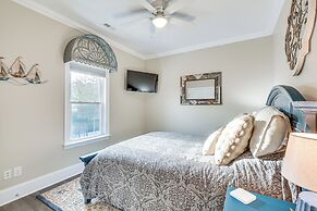 2 Mi to Long Beach: Home w/ Patio & Putting Green!