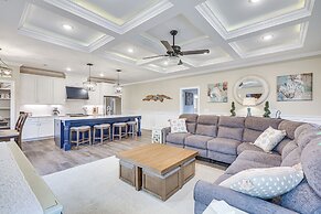 2 Mi to Long Beach: Home w/ Patio & Putting Green!