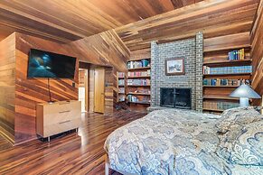 Waterfront Cabin on 32 Acres in Leesburg!