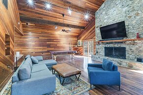 Waterfront Cabin on 32 Acres in Leesburg!