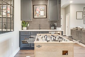 Lakefront Gem: Dock, Hot Tub & Kayak in Jacksboro