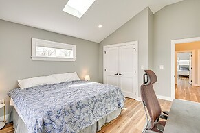 Views, Swimming & Family Fun: Chapman Lake Retreat