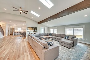 Views, Swimming & Family Fun: Chapman Lake Retreat