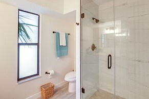 10 Mi to Beaches: Port Charlotte Paradise