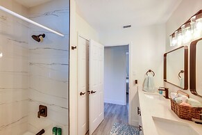 10 Mi to Beaches: Port Charlotte Paradise