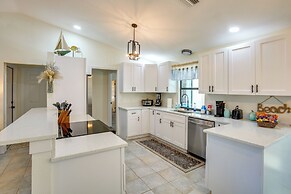 10 Mi to Beaches: Port Charlotte Paradise