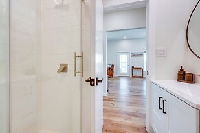 Hot Tub, Boat Ramp: Cabin Close to Canyon Lake