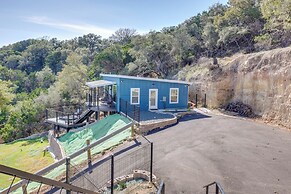 Hot Tub, Boat Ramp: Cabin Close to Canyon Lake