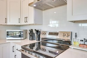 Hot Tub, Boat Ramp: Cabin Close to Canyon Lake